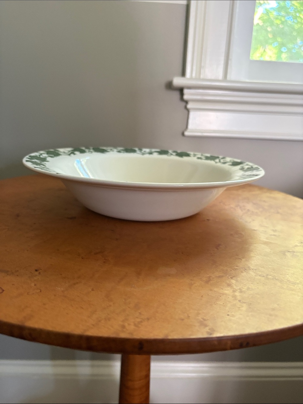 Royal China 10’ English Ivy Serving Bowl Vintage - Picture 3 of 5